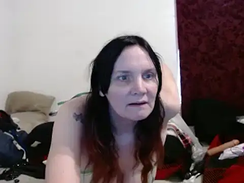 Hotmodel1984 online show from December 4, 9:24 pm