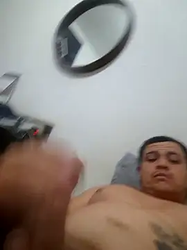 Snapshot of comcoroas chatting on February 20, 3:03 am comcoroas online show from February 20, 3:03 am