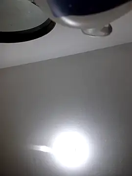 Snapshot of comcoroas chatting on April 1, 12:00 am comcoroas online show from April 1, 12:00 am