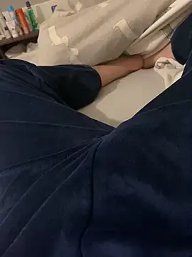 Snapshot of zou_9997 chatting on September 15, 12:43 am zou 9997 online show from September 15, 12:43 am