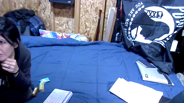 SillyRabbitz online show from November 6, 3:07 am