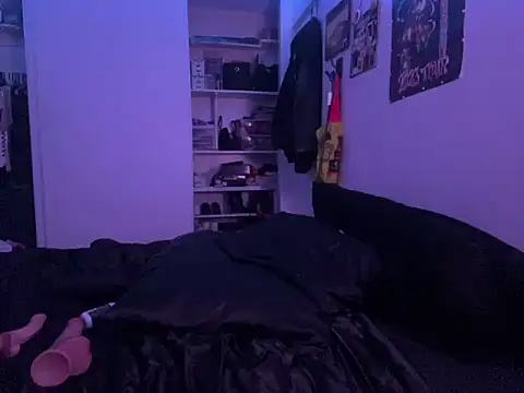 ChrryFoxx online show from March 22, 8:51 am