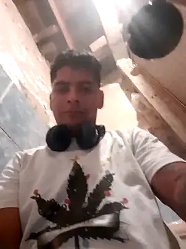 Snapshot of Elcabezhupas97 chatting on October 19, 9:04 pm Elcabezhupas97 online show from October 19, 9:04 pm