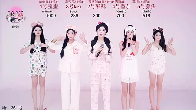 badgirl777888 online show from September 13, 10:15 am