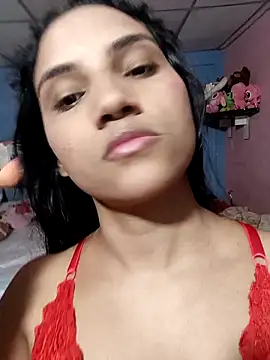 Snapshot of Laurabutt chatting on September 22, 6:32 pm Laurabutt online show from September 22, 6:32 pm