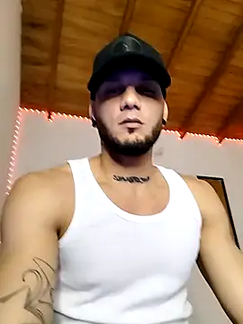 Snapshot of morenosiam chatting on November 13, 4:55 am morenosiam online show from November 13, 4:55 am