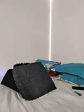 morenosiam online show from March 4, 5:57 am