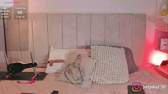 MiiaParker6972 online show from November 9, 9:46 pm