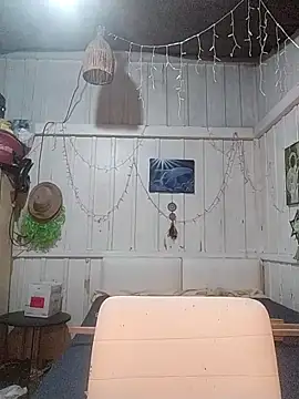 Fellyna online show from October 2, 8:05 pm