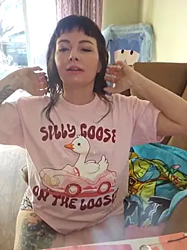 NaughtyLittleVeteran online show from February 28, 1:47 pm