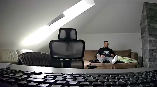 gryzoon online show from March 13, 6:16 am