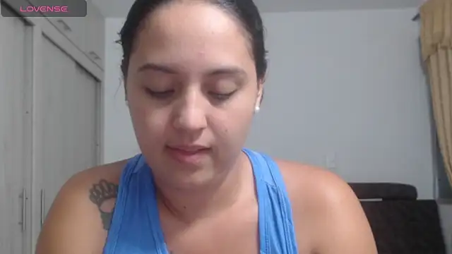 Anthonela Queen online show from December 4, 12:42 am