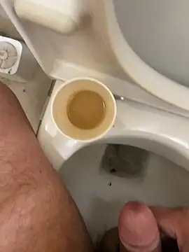 Snapshot of Alexander18edd chatting on November 21, 1:32 pm Alexander18edd online show from November 21, 1:32 pm