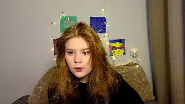 LaseyMoon online show from March 4, 6:30 am