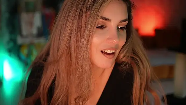 Snapshot of _Allie_ chatting on March 4, 8:46 am  Allie  online show from March 4, 8:46 am