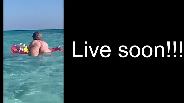 Snapshot of _Allie_ chatting on October 3, 4:09 am  Allie  online show from October 3, 4:09 am