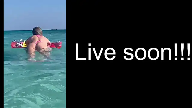 Snapshot of _Allie_ chatting on October 24, 4:42 am  Allie  online show from October 24, 4:42 am