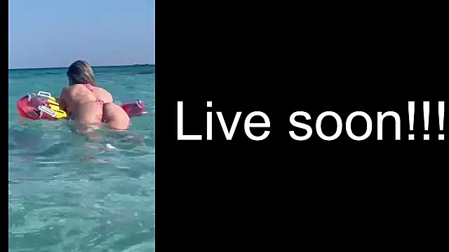 Snapshot of _Allie_ chatting on October 25, 4:09 am  Allie  online show from October 25, 4:09 am