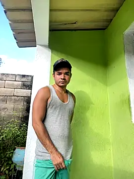 Snapshot of twinks_28 chatting on September 15, 11:32 am twinks 28 online show from September 15, 11:32 am