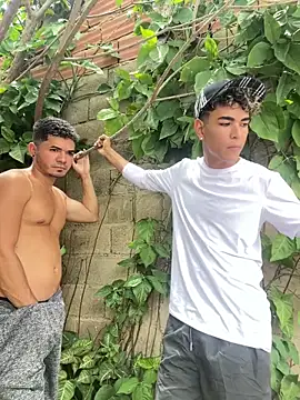 Snapshot of twinks_28 chatting on September 26, 4:22 pm twinks 28 online show from September 26, 4:22 pm