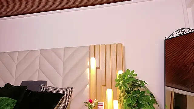 Anaise latif online show from September 30, 11:37 am