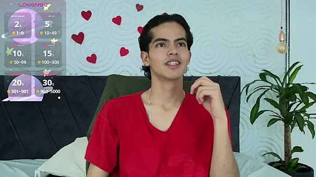 Maximoherrera 16 online show from April 16, 1:34 pm