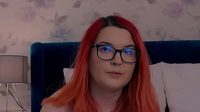 KailyKay online show from February 8, 7:06 pm