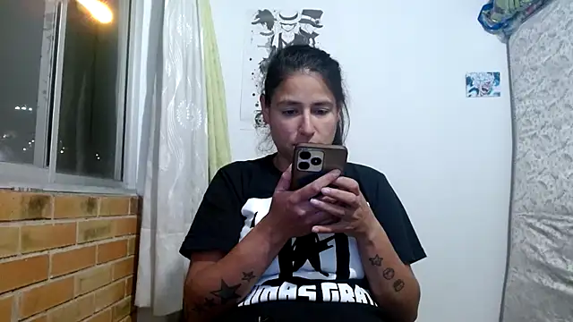 Escarcha-blue online show from December 2, 4:18 am