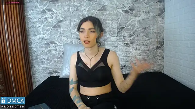 MaeveKuro online show from September 13, 3:06 am