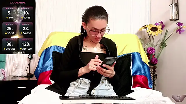 Snapshot of anastaciafire25 chatting on November 29, 7:06 pm anastaciafire25 online show from November 29, 7:06 pm