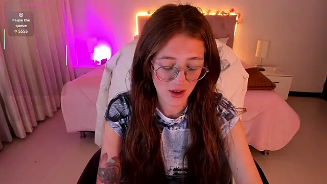 Snapshot of Emily_Warren_ chatting on November 11, 7:25 pm Emily Warren online show from November 11, 7:25 pm