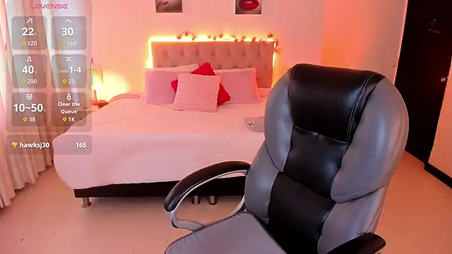 Snapshot of Emily_Warren_ chatting on December 2, 7:20 pm Emily Warren online show from December 2, 7:20 pm