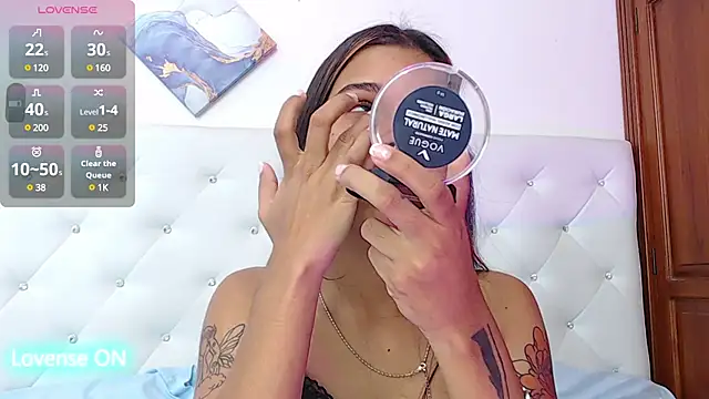 Snapshot of sweetebony_33 chatting on March 15, 4:02 am sweetebony 33 online show from March 15, 4:02 am