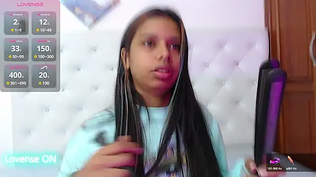 Snapshot of sweetebony_33 chatting on March 20, 3:56 am sweetebony 33 online show from March 20, 3:56 am