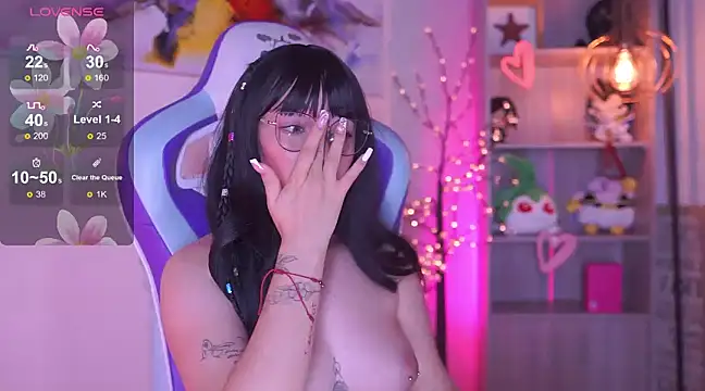 issa monterrey online show from March 10, 10:02 pm