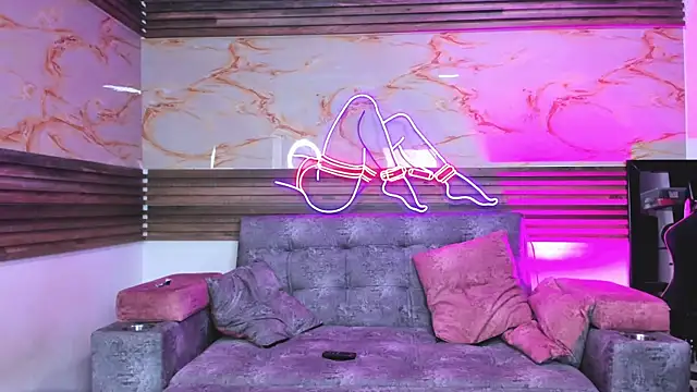 Cloe roouse online show from August 4, 2:26 am