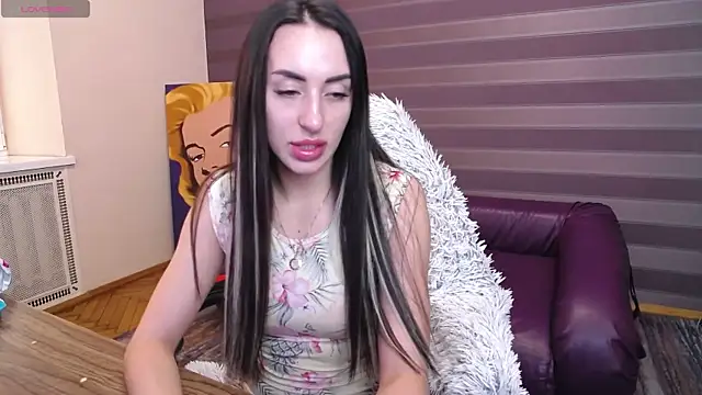 JenniferStone online show from April 22, 7:33 am