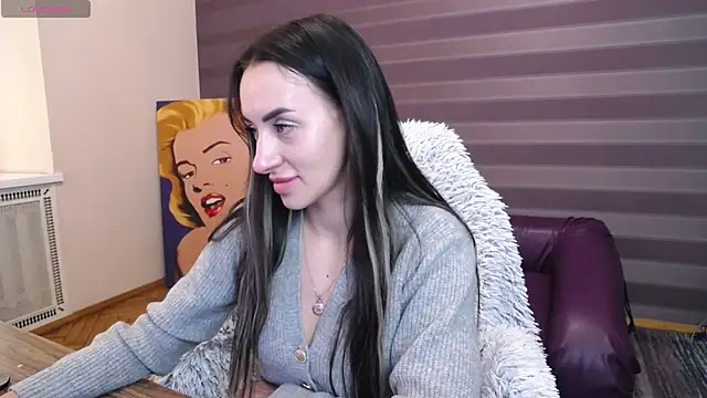 JenniferStone online show from April 23, 7:09 am