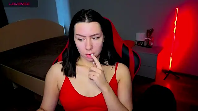 Snapshot of meganluss chatting on May 21, 3:13 am meganluss online show from May 21, 3:13 am