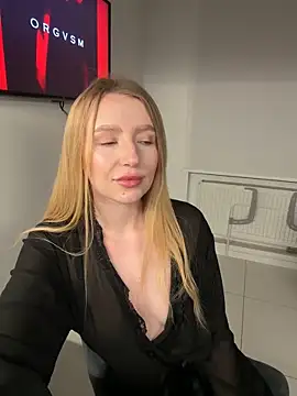 EvaBrooklyn online show from February 27, 6:31 pm