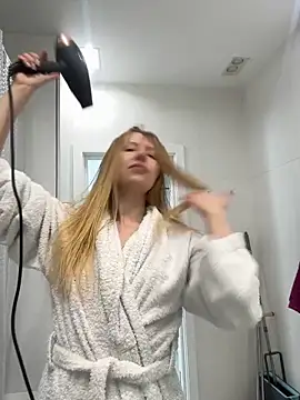 EvaBrooklyn online show from February 28, 9:36 am