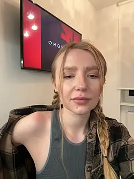 EvaBrooklyn online show from March 3, 4:24 pm