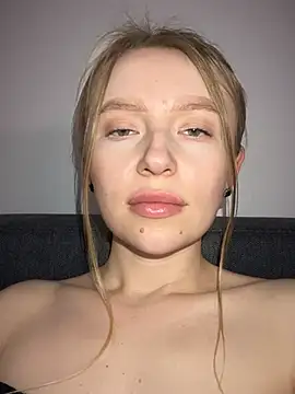 EvaBrooklyn online show from March 10, 4:46 pm