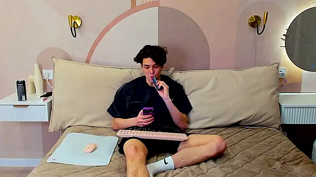 TravisRevas online show from February 18, 2:46 pm