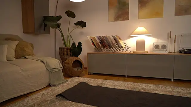 nadia bliss online show from November 30, 8:35 pm