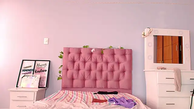 Snapshot of yousweet-Scarett chatting on March 21, 7:57 pm yousweet-Scarett online show from March 21, 7:57 pm