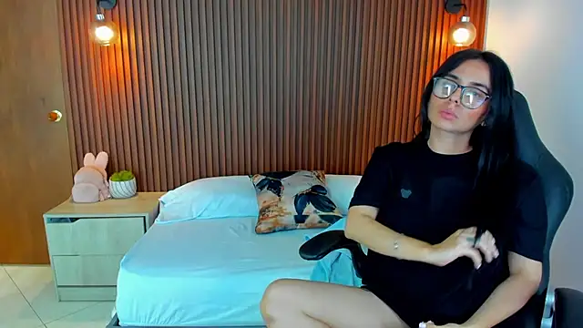 zakia23  online show from March 11, 4:18 pm