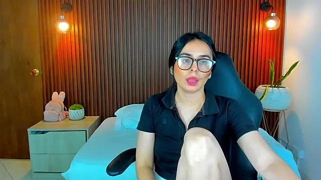 zakia23  online show from March 14, 7:01 pm