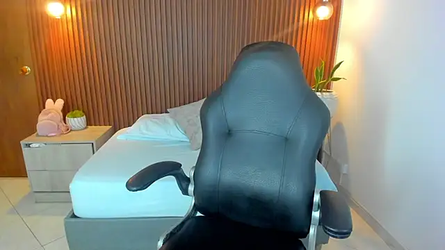 zakia23  online show from March 20, 3:36 pm