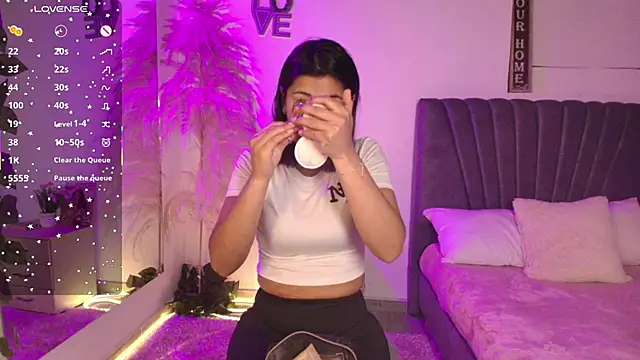 Snapshot of miaoconell chatting on April 27, 12:14 pm miaoconell online show from April 27, 12:14 pm